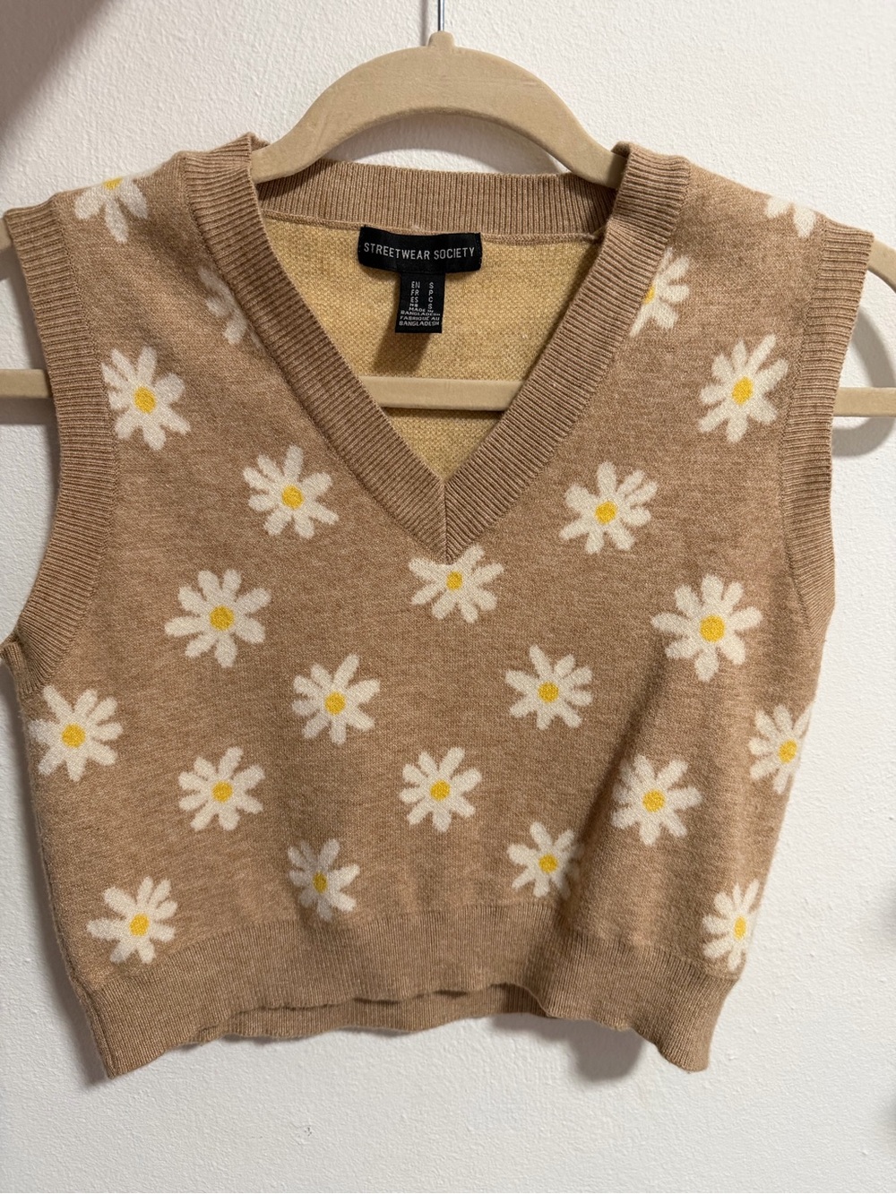 Streetwear Society Tan Daisy V-Neck Sweater Vest with White & Yellow Flowers